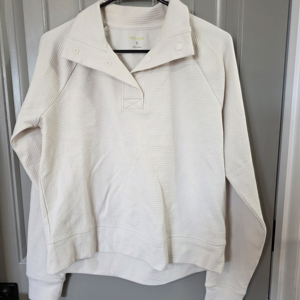 Tek Gear Womans Small Nwot Cream/white Long Sleeve Shirt